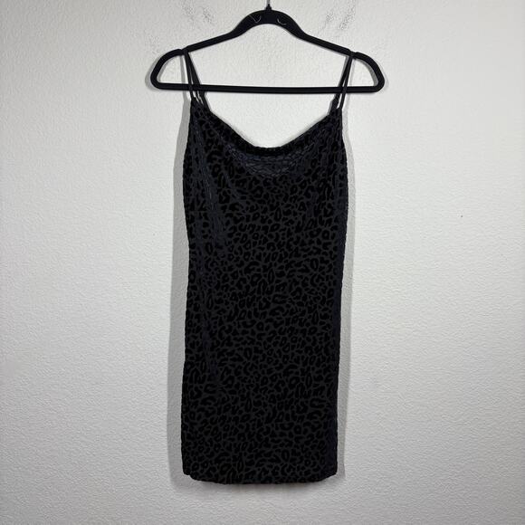 Le Lis Collection Small Velvet Cowl Neck Mini Sheath Dress Black Animal Print - Picture 1 of 7